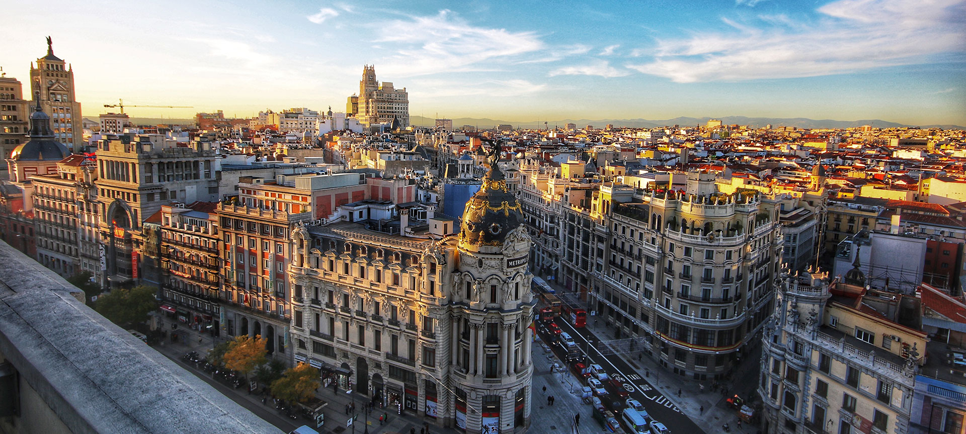 Vista de la Gran Vía, Madrid Vista de la Gran Vía, Madrid
