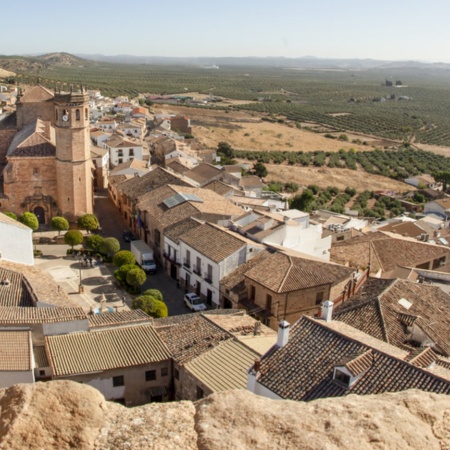 Zamek w Baños de la Encina. Jaén