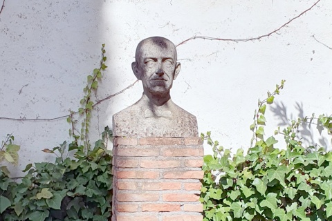 Bust of Manuel de Falla, Granada