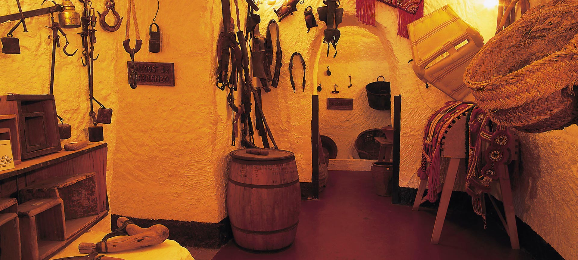 Grotte-musée des coutumes populaires de Guadix Grotte-musée des coutumes populaires de Guadix