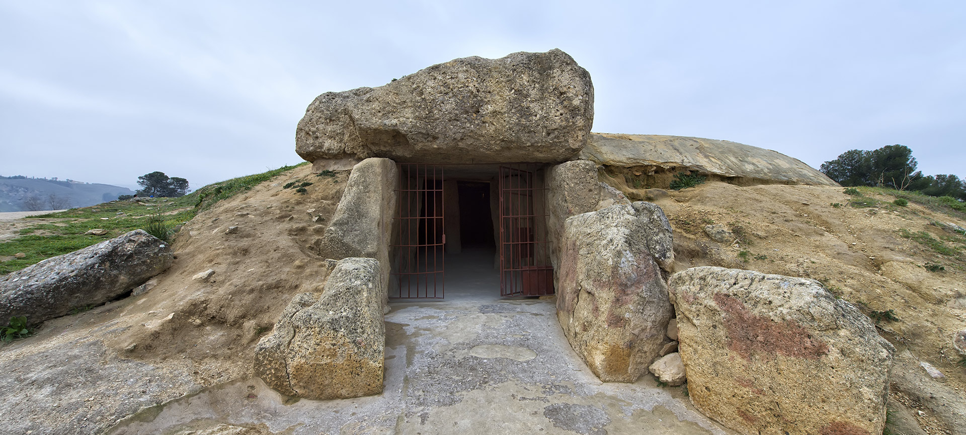 Dolmen von Antequera. Archäologische Stätte Dolmen von Antequera. Archäologische Stätte