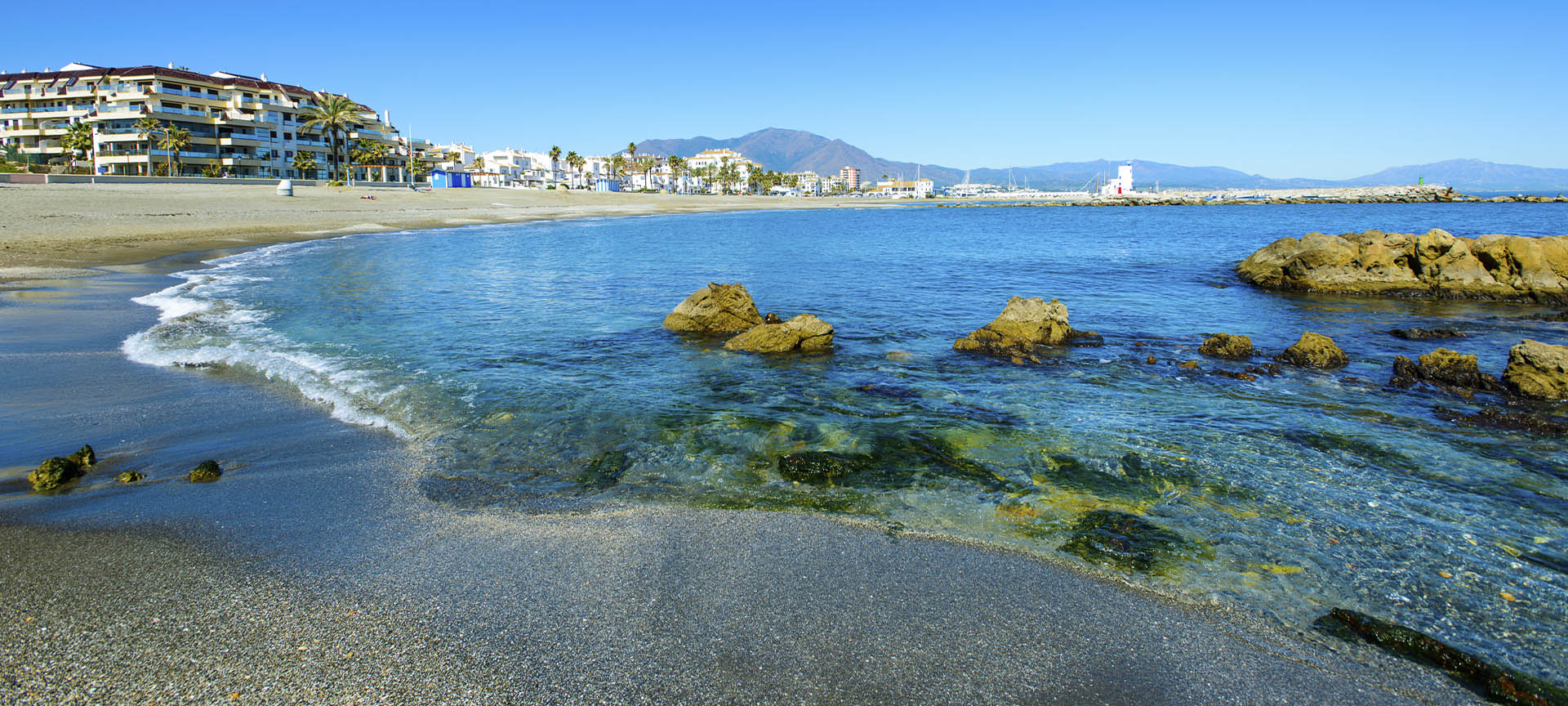Playa de La Duquesa, en Manilva (Málaga, Andalucía) Playa de La Duquesa, en Manilva (Málaga, Andalucía)