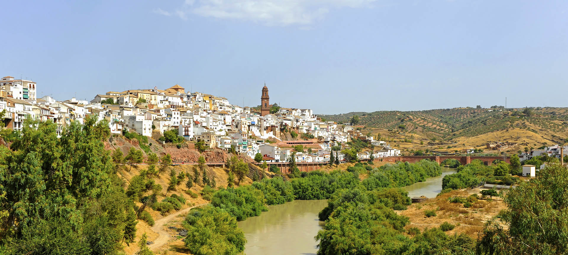 Vista de Montoro (Córdoba, Andalucía), junto a Río Guadalquivir Vista de Montoro (Córdoba, Andalucía), junto a Río Guadalquivir