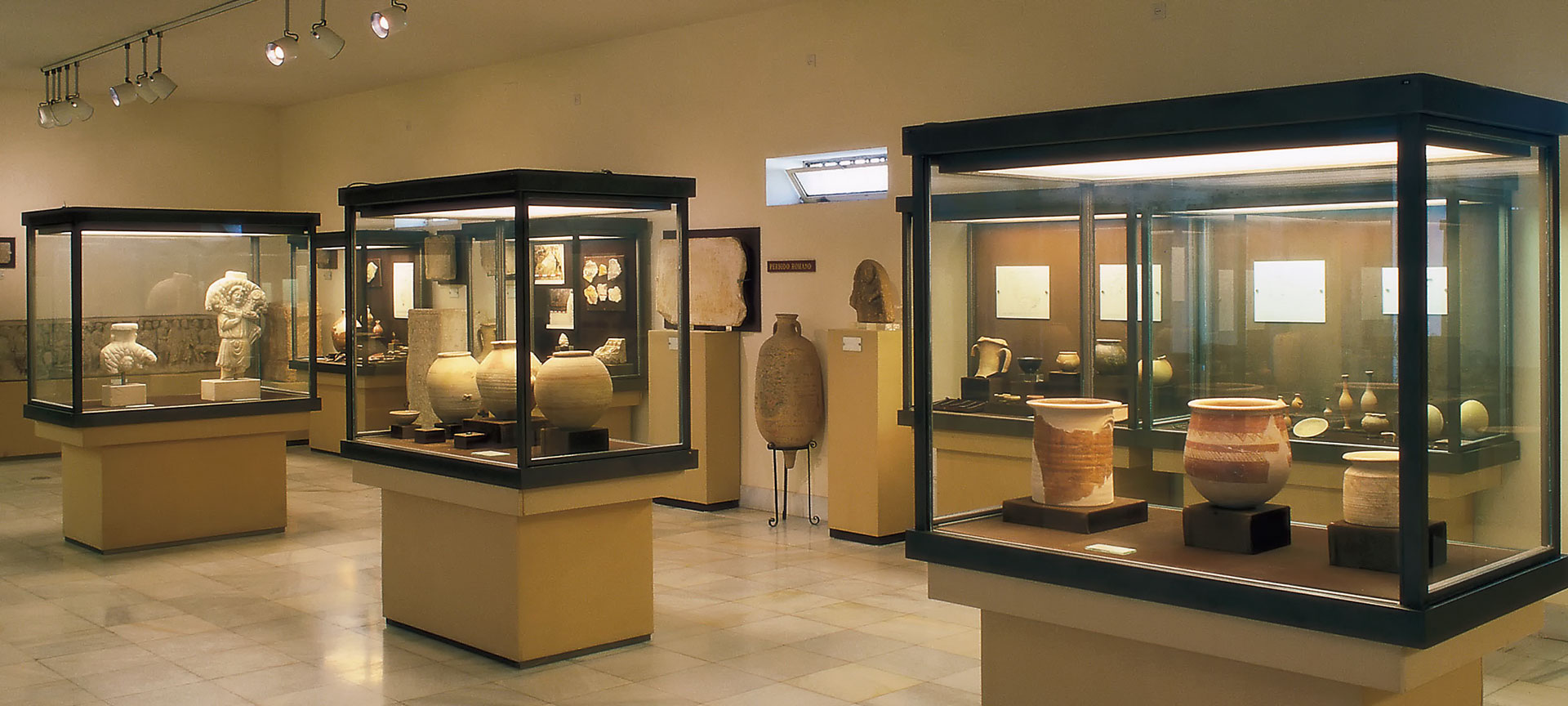 Museu de Almeria Museu de Almeria
