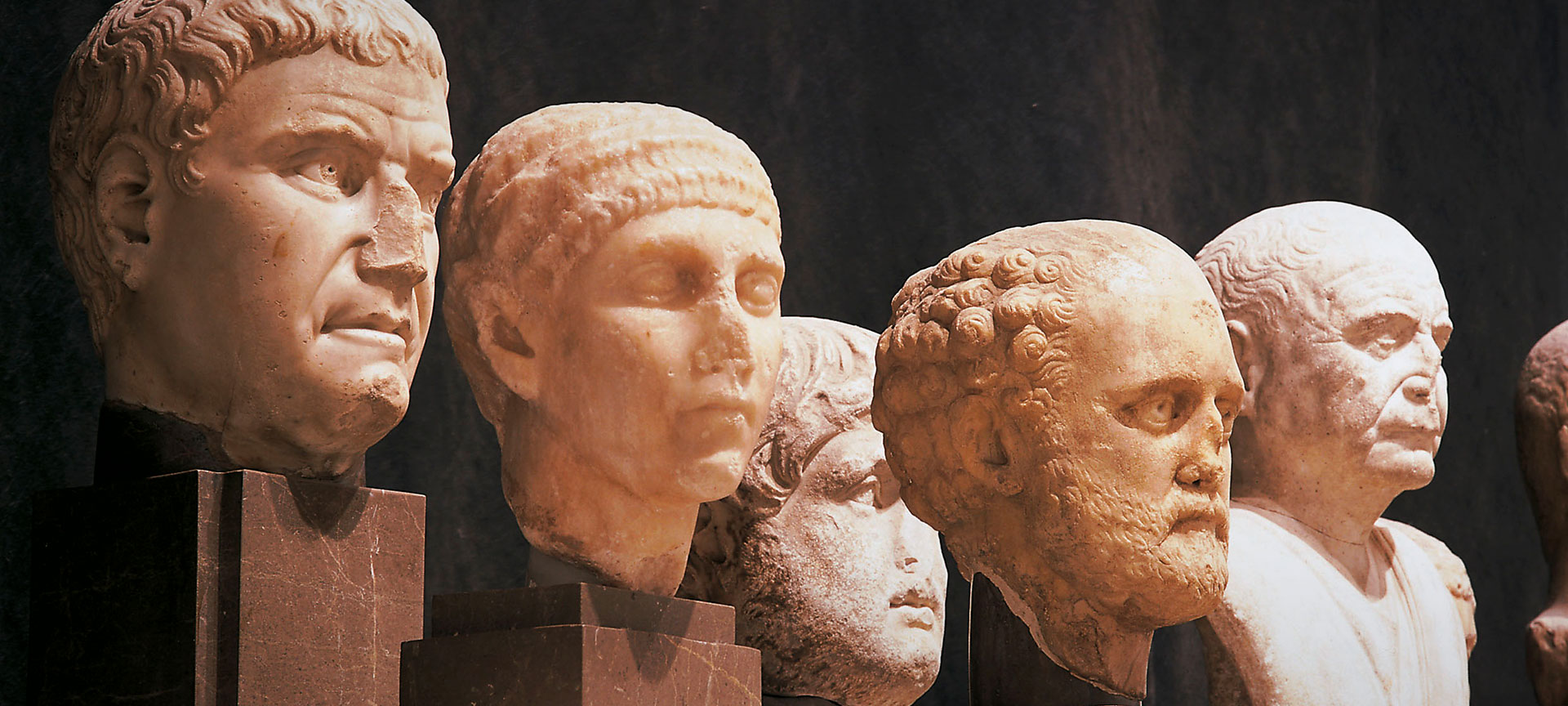 Cabezas romanas desconocidas. Museo Arqueológico de Sevilla Cabezas romanas desconocidas. Museo Arqueológico de Sevilla