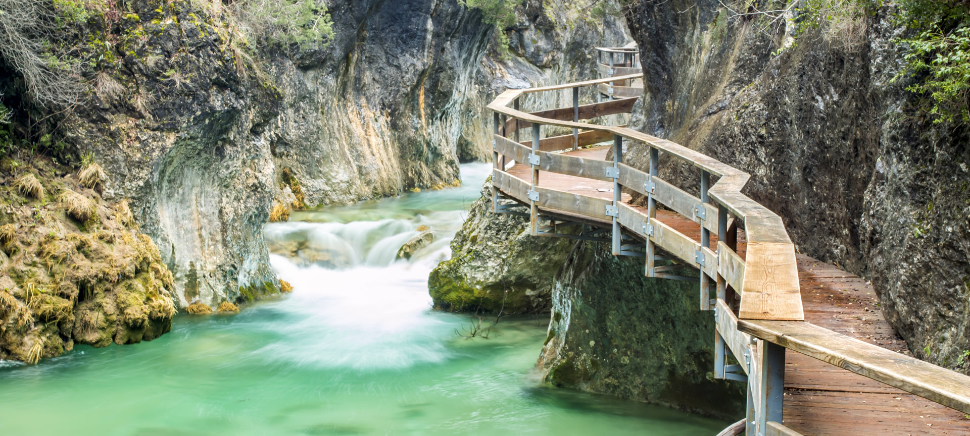 Ponti sul fiume Borosa nel Parco Naturale di Cazorla (Jaén) Ponti sul fiume Borosa nel Parco Naturale di Cazorla (Jaén)