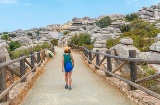 Turista nel Torcal de Antequera, Malaga