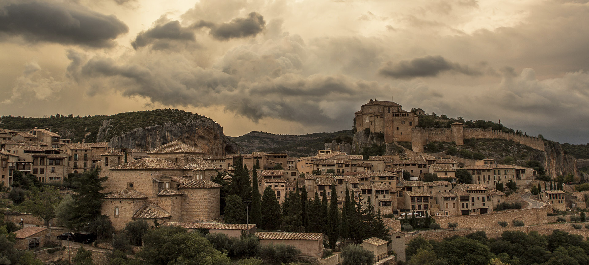 Panorámica de Alquézar (Huesca, Aragón) Panorámica de Alquézar (Huesca, Aragón)