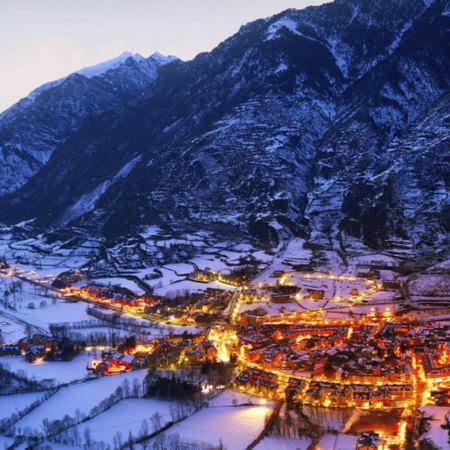 Widok z lotu ptaka na Benasque (Huesca, Aragonia)
