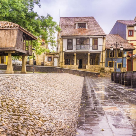 Plaza de Carbayedo w Avilés (Asturia)