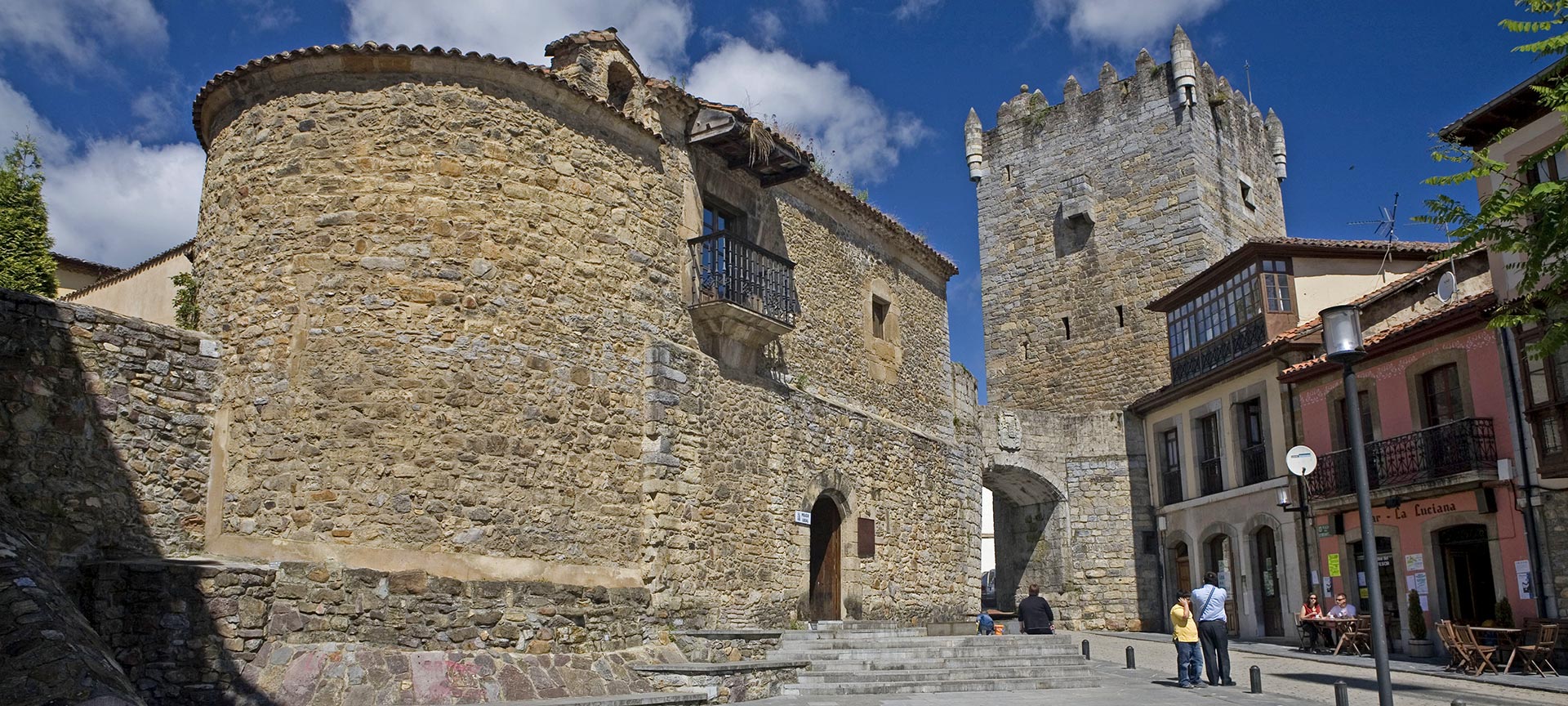 Musée préroman San Martín de Salas. Palais Valdés. Salas. Asturies Musée préroman San Martín de Salas. Palais Valdés. Salas. Asturies