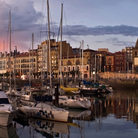 Puerto de Gijón (Asturias)