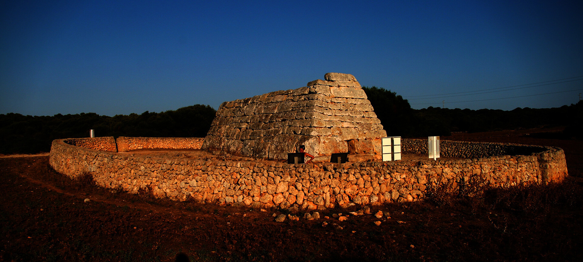 Naveta de Es Tudons Naveta de Es Tudons