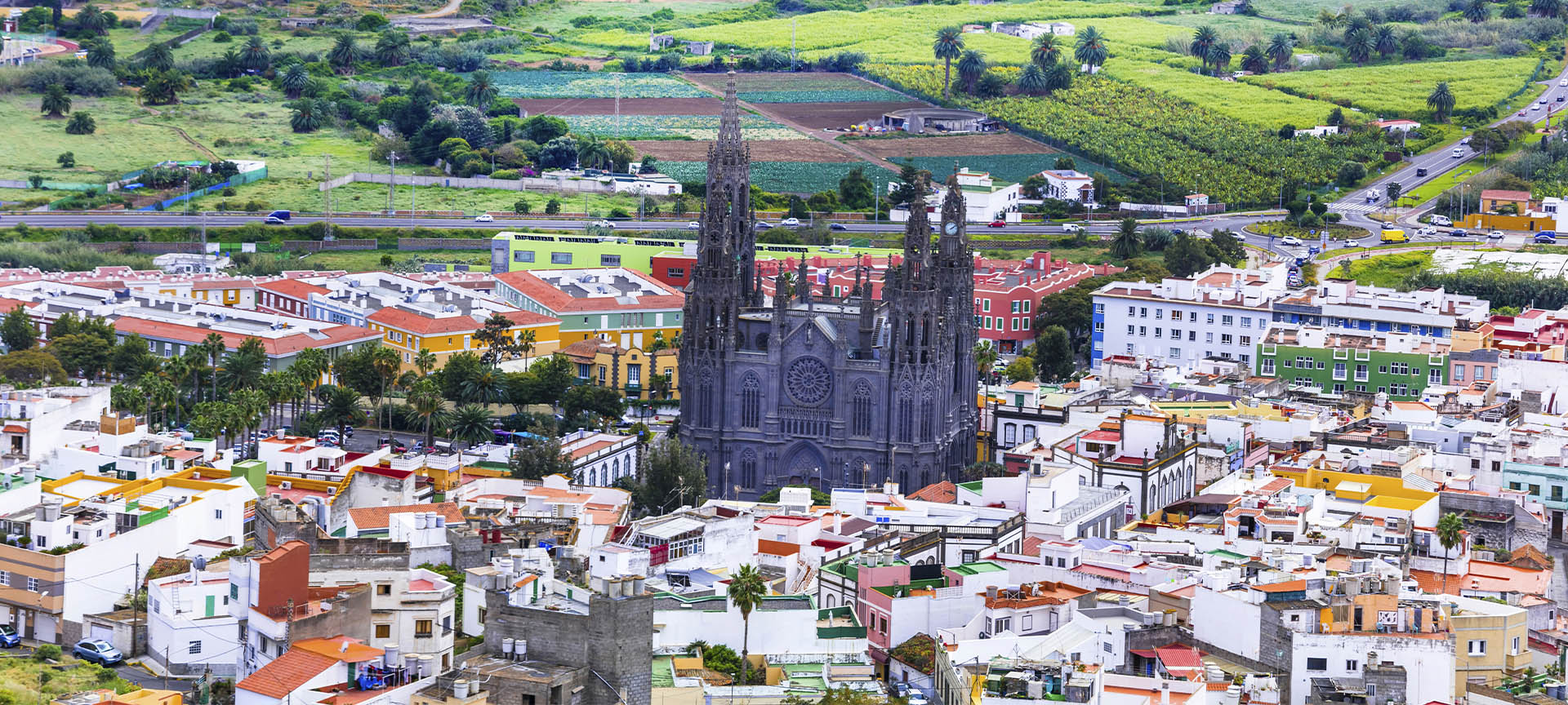 Panoramic view of Arucas on the island of Gran Canaria (Canary Islands) Panoramic view of Arucas on the island of Gran Canaria (Canary Islands)