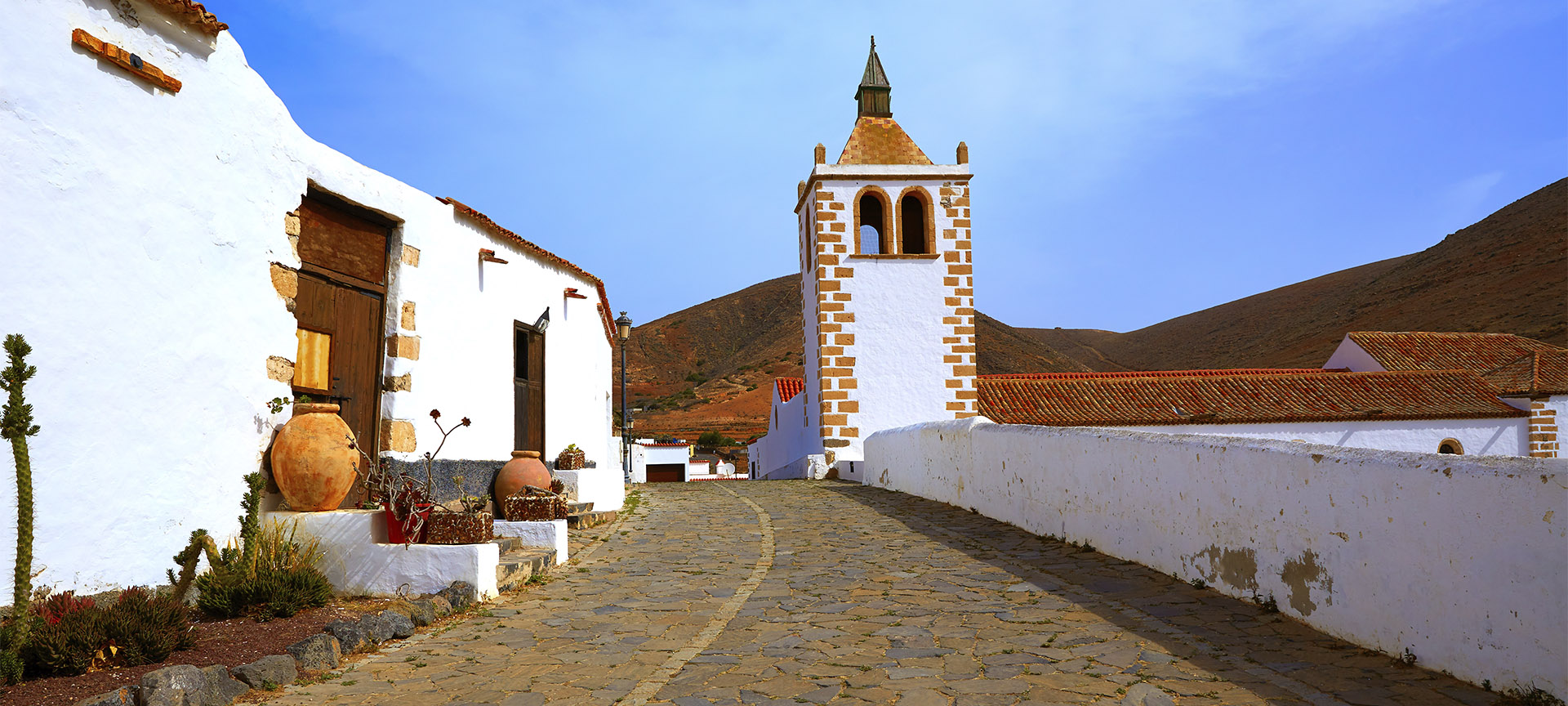 Chiesa di Santa María di Betancuria (Fuerteventura, Isole Canarie) Chiesa di Santa María di Betancuria (Fuerteventura, Isole Canarie)