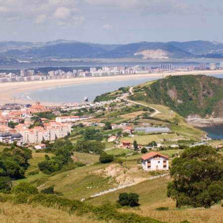 Blick auf Laredo, Kantabrien