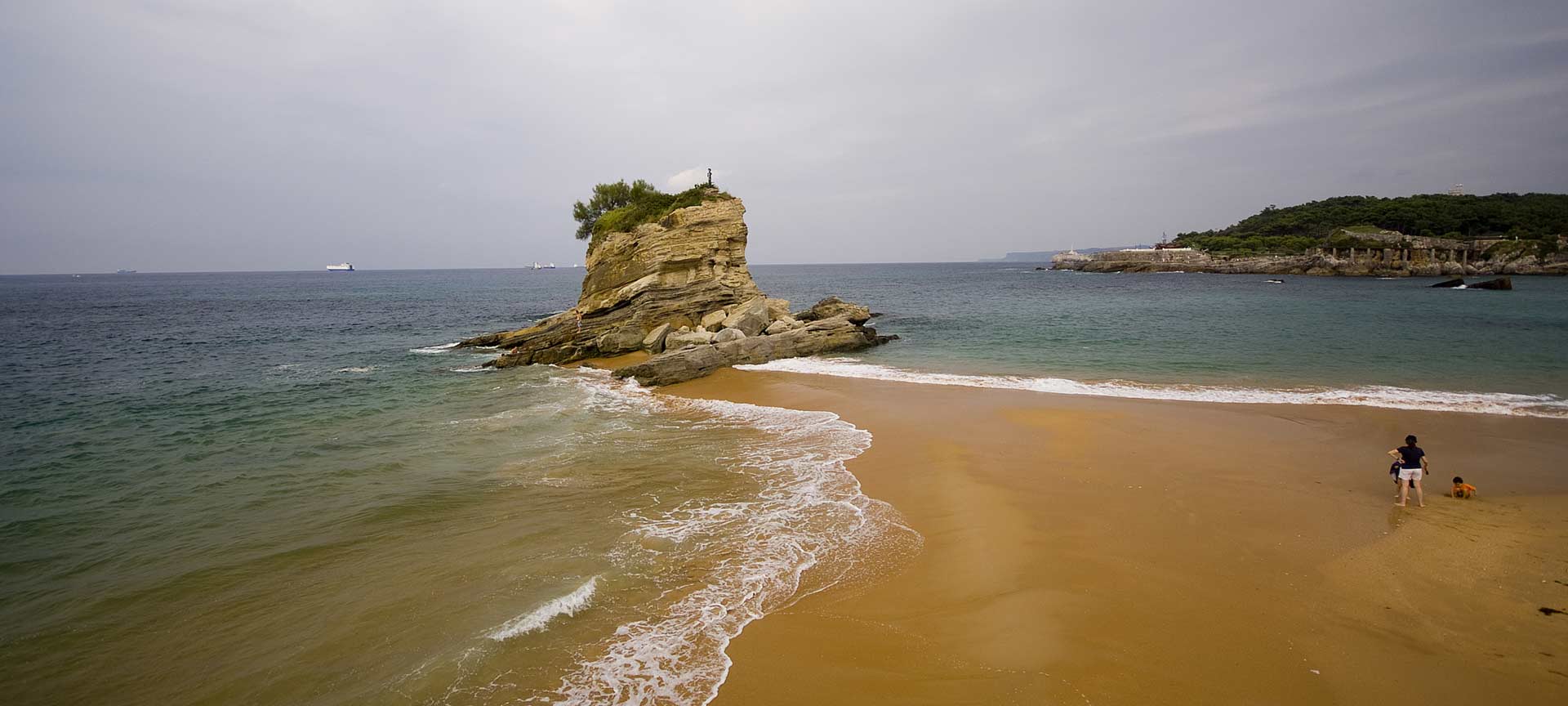 Playa del Camello, Santander Playa del Camello, Santander