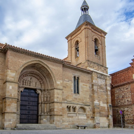 Kościół San Juan del Mercado, w Benavente, Zamora (Kastylia i León)