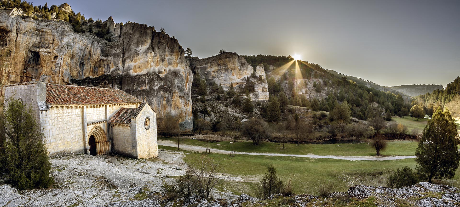Ermita de San Bartolomé y paisaje en el Cañón del Río Lobos. Soria Ermita de San Bartolomé y paisaje en el Cañón del Río Lobos. Soria