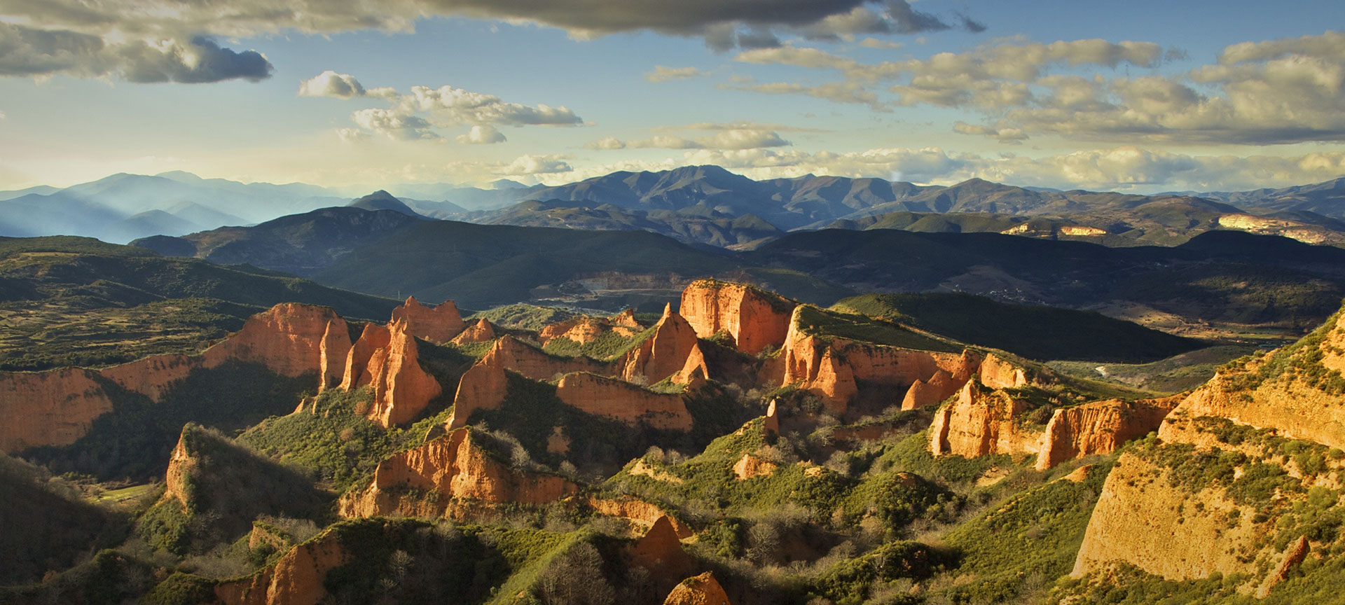 Las Médulas, en León (Castilla y León) Las Médulas, en León (Castilla y León)