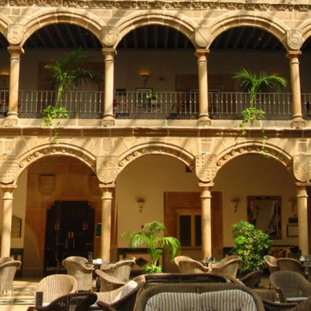 Los Velada Palace