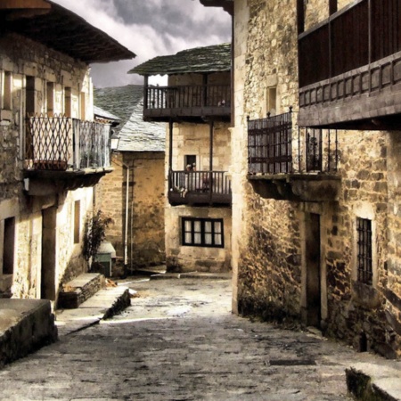 Via tipica di Puebla de Sanabria, a Zamora (Castiglia e León)