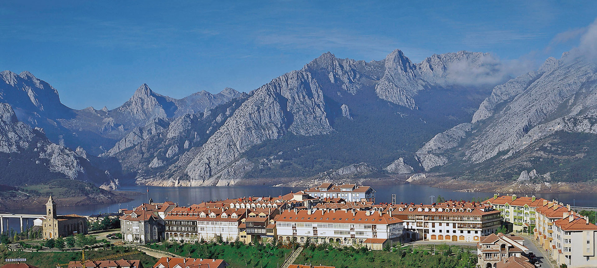 Vista de Riaño. León Vista de Riaño. León