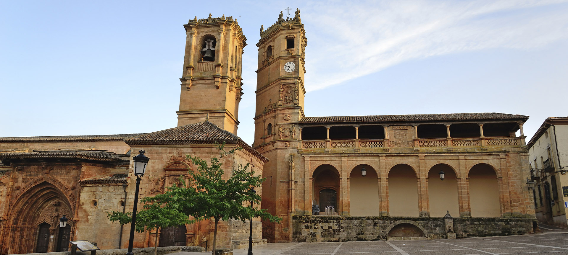 Church of La Santísima Trinidad and El Tardón de Alcaraz Tower (Albacete, Castilla-La Mancha) Church of La Santísima Trinidad and El Tardón de Alcaraz Tower (Albacete, Castilla-La Mancha)