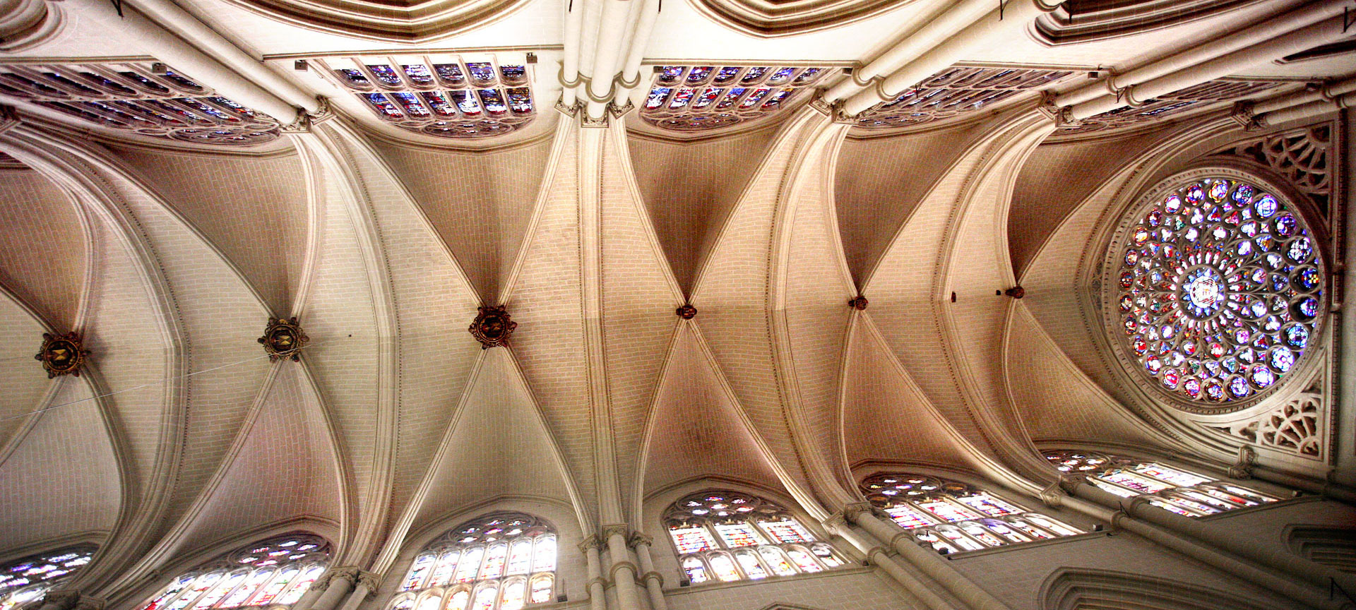 Bóvedas de la catedral de Toledo Bóvedas de la catedral de Toledo