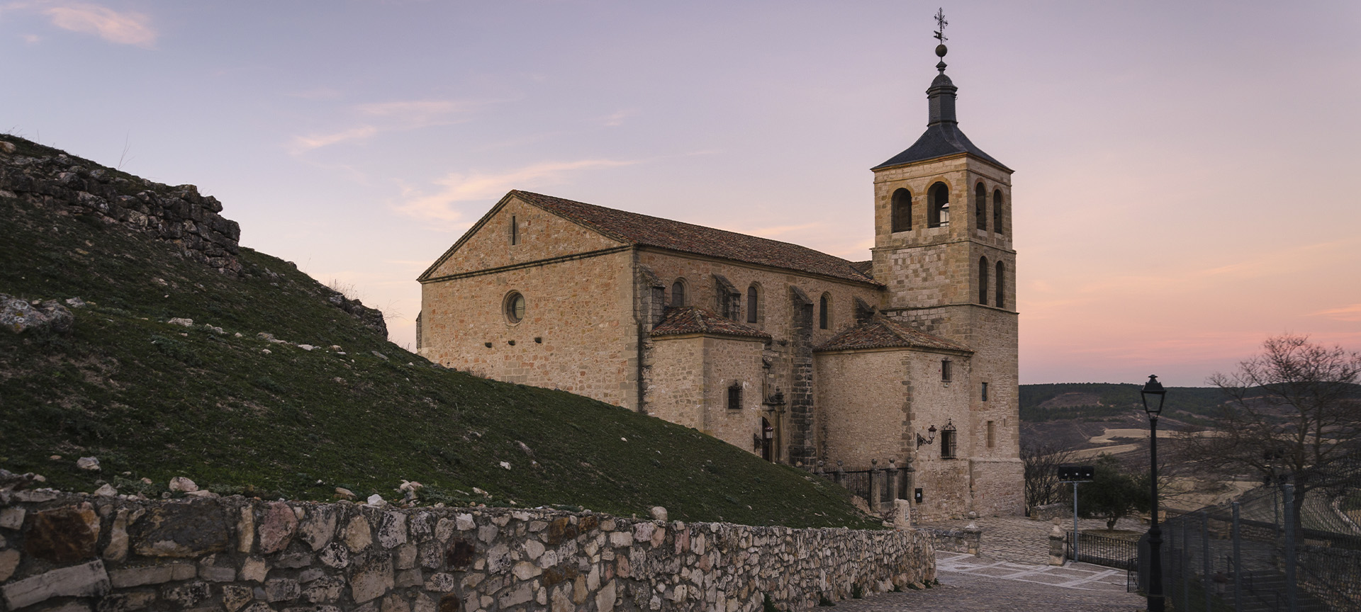 Chiesa di Santa María de los Remedios di Cogolludo (Guadalajara, Castiglia-La Mancia) Chiesa di Santa María de los Remedios di Cogolludo (Guadalajara, Castiglia-La Mancia)
