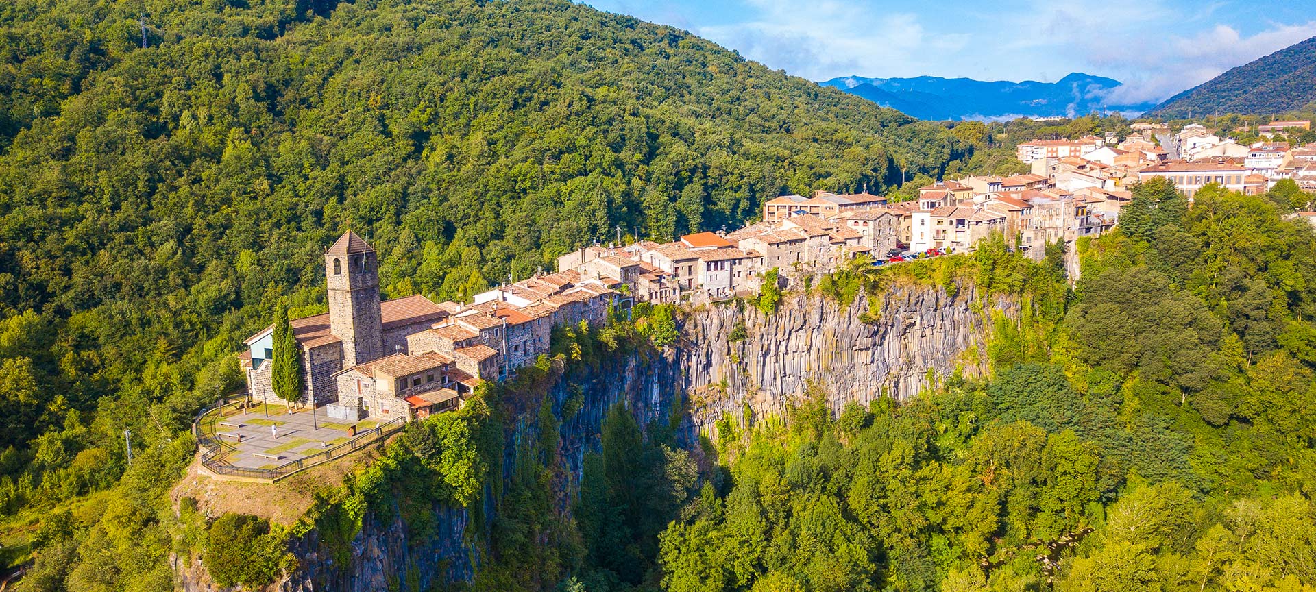 Vista aérea de Castellfollit de la Roca. Girona Vista aérea de Castellfollit de la Roca. Girona