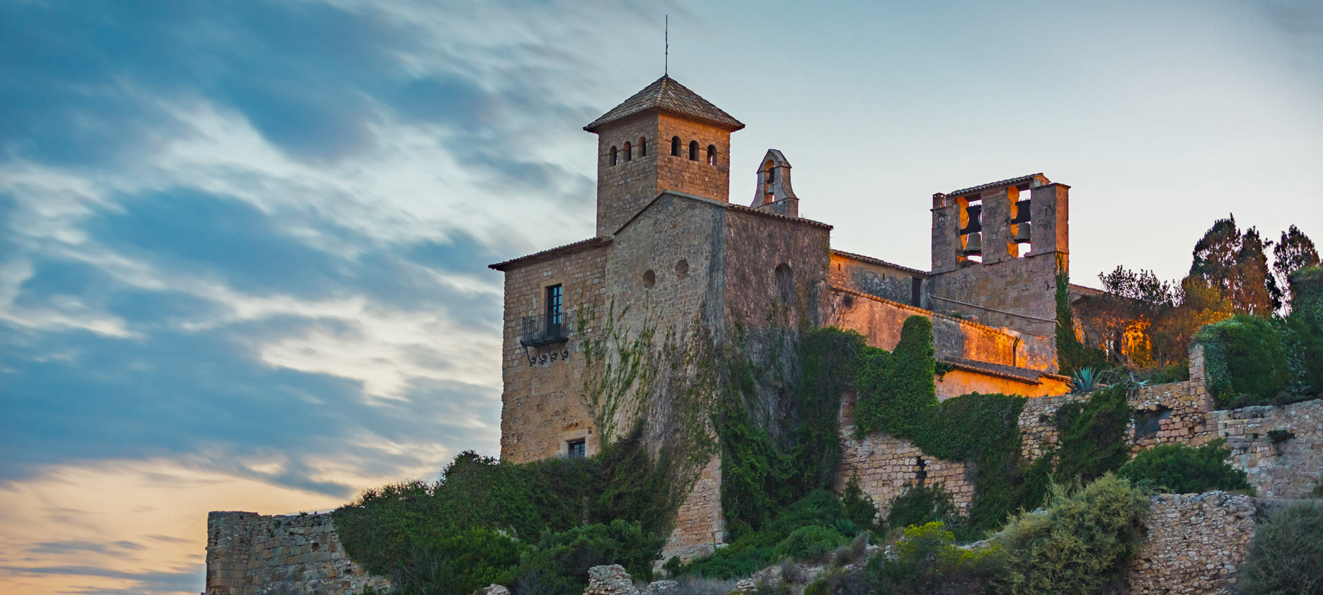Castillo de Tamarit. Tarragona Castillo de Tamarit. Tarragona