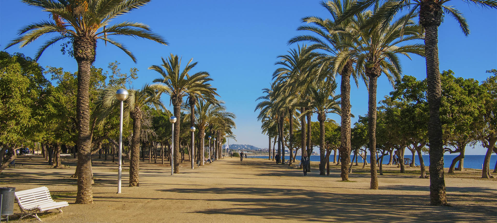 マタロの海浜散歩道(カタルーニャ州バルセロナ) マタロの海浜散歩道(カタルーニャ州バルセロナ)