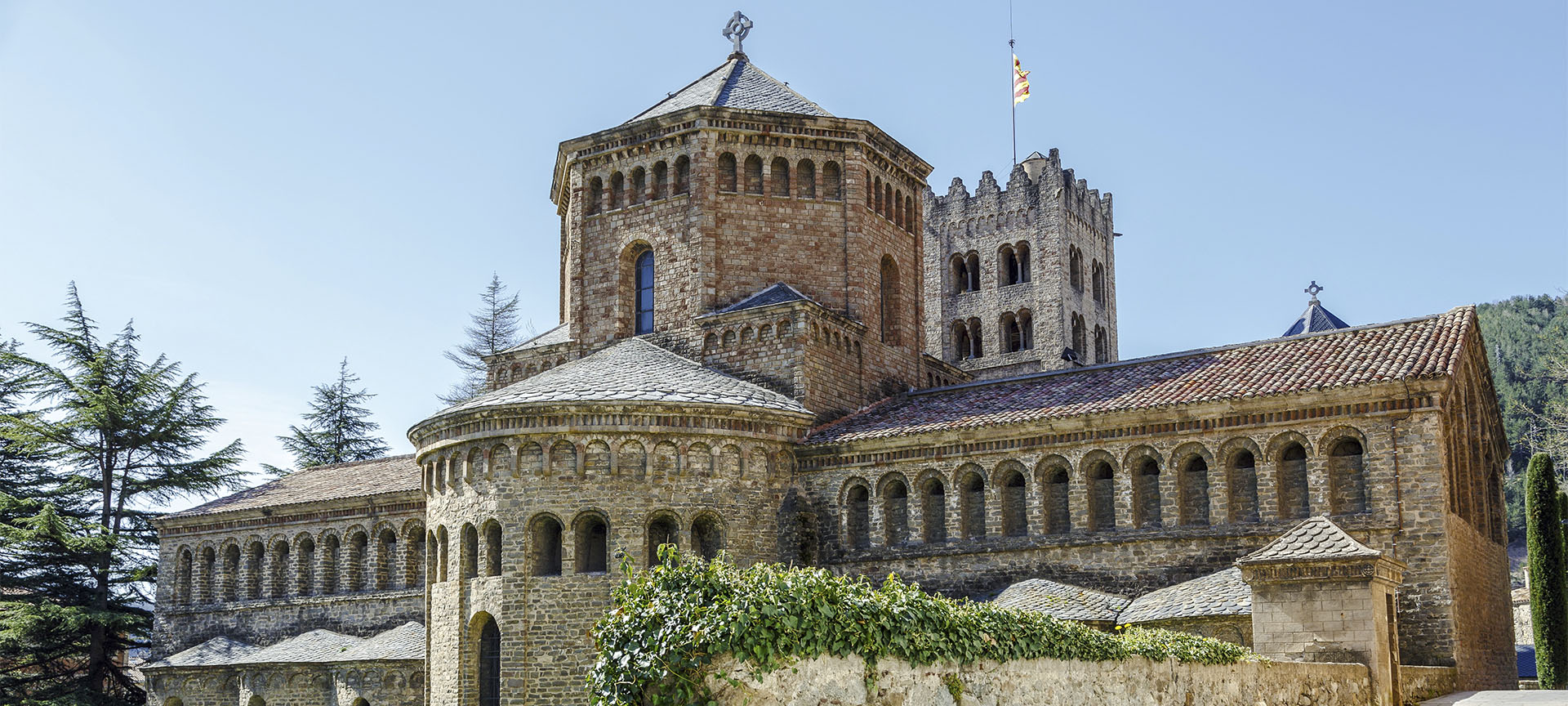 リポイのサンタ・マリア修道院(カタルーニャ州ジローナ) リポイのサンタ・マリア修道院(カタルーニャ州ジローナ)