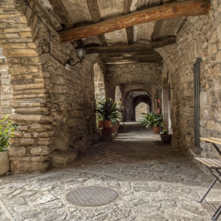 Montfalcó Murallat (Lleida, Cataluña)
