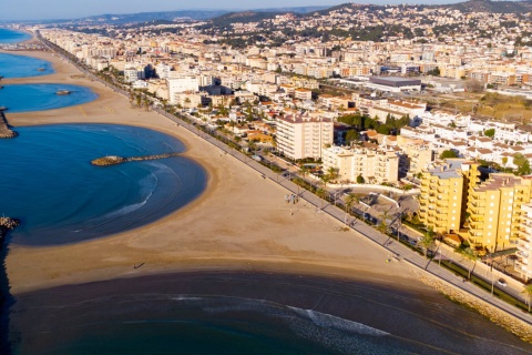 Veduta aerea della spiaggia di Cunit, Tarragona