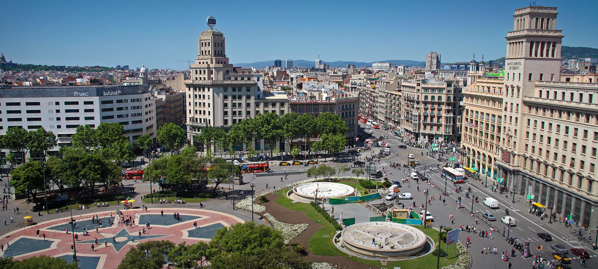 Plaza de Cataluña. Barcelona Plaza de Cataluña. Barcelona