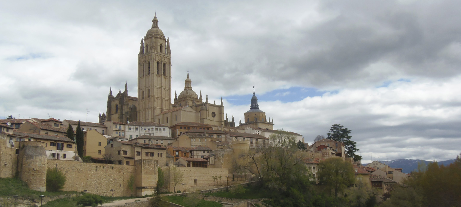 Barrio de la Judería y Catedral de Segovia Barrio de la Judería y Catedral de Segovia