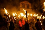 Feste del fuoco del solstizio d'estate nei Pirenei. Vall de Boí (Lleida)