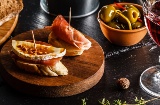 Vermut e tapas