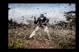 Finalista per la “Foto dell'anno.” Fighting Locust Invasion in East Africa