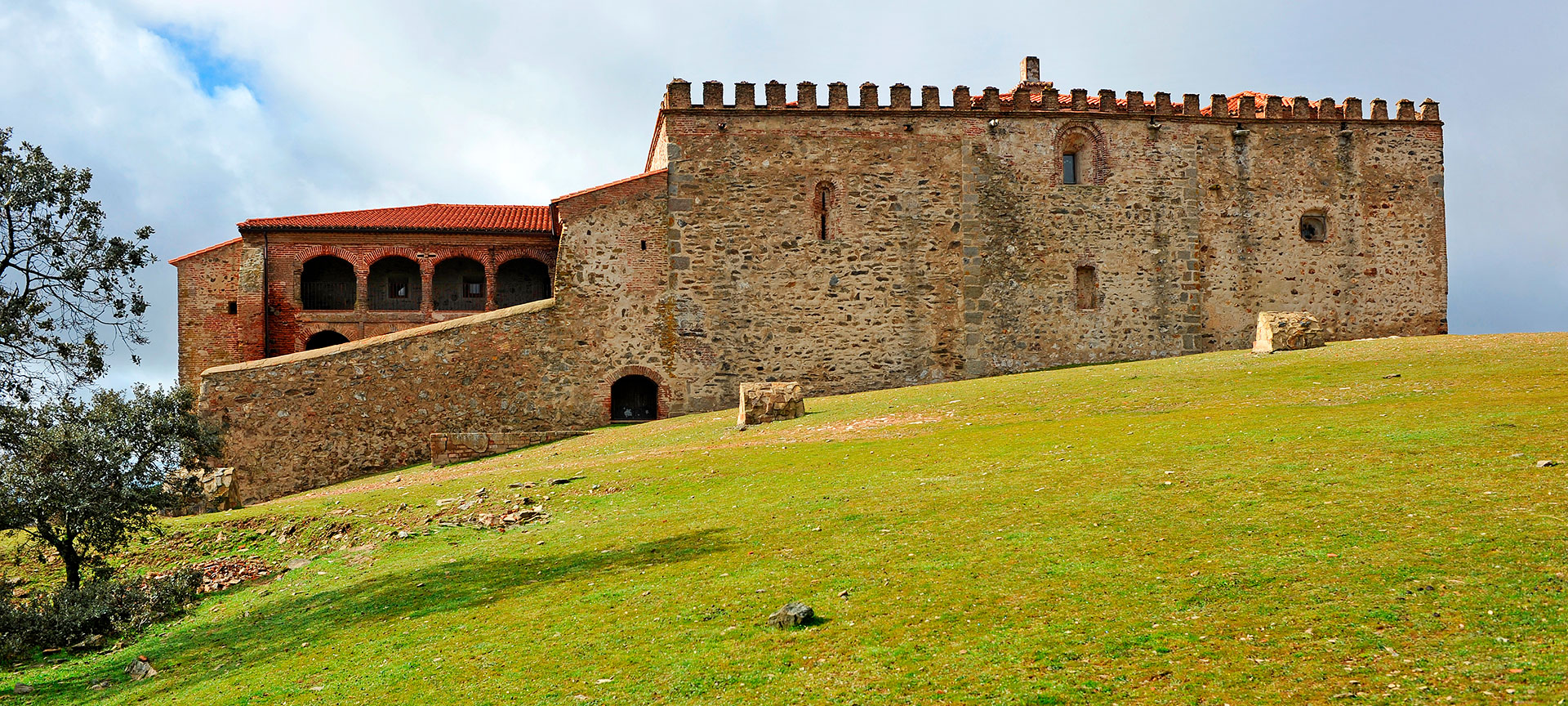Mosteiro de Tentudía. Calera de León. Extremadura. Mosteiro de Tentudía. Calera de León. Extremadura.
