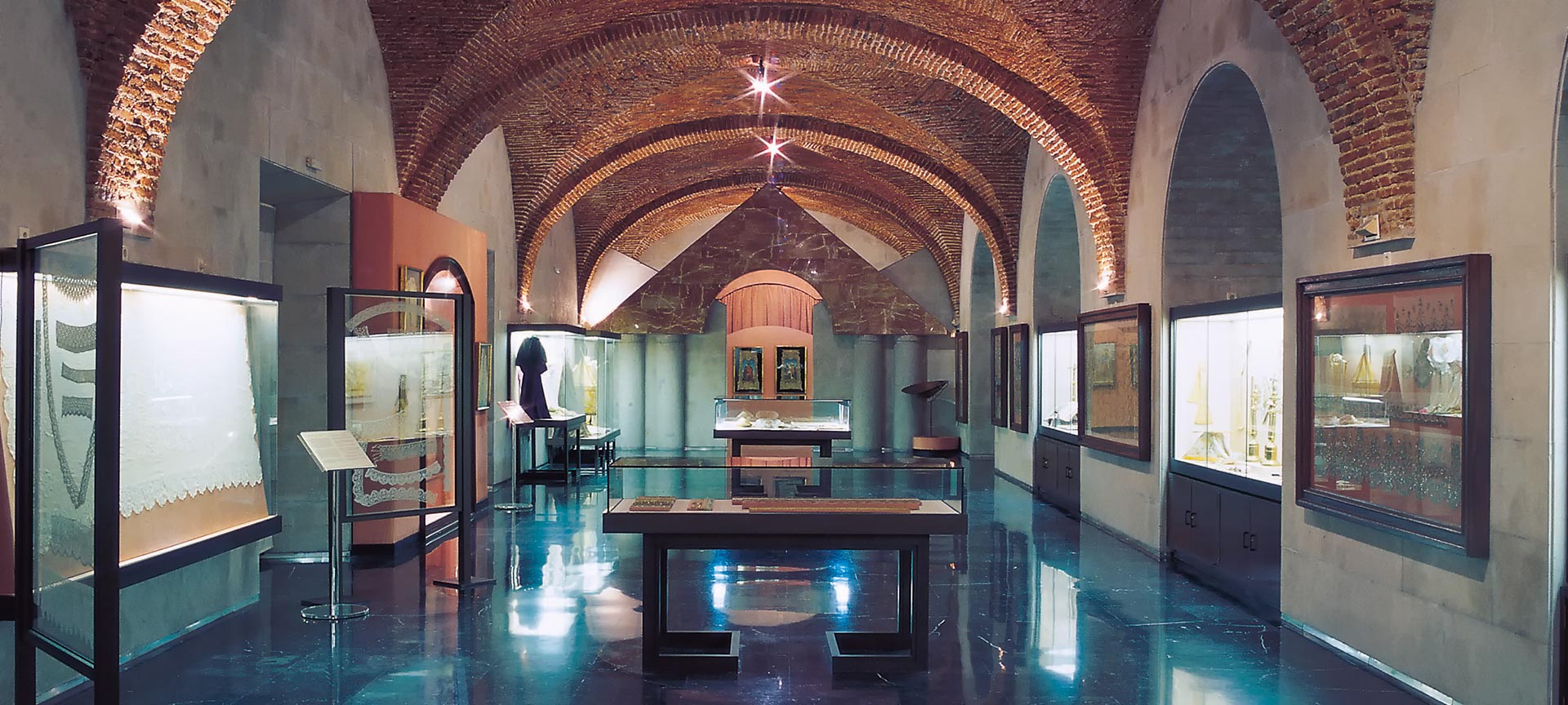 Museo Etnográfico y Textil Pérez Enciso de Plasencia Museo Etnográfico y Textil Pérez Enciso de Plasencia