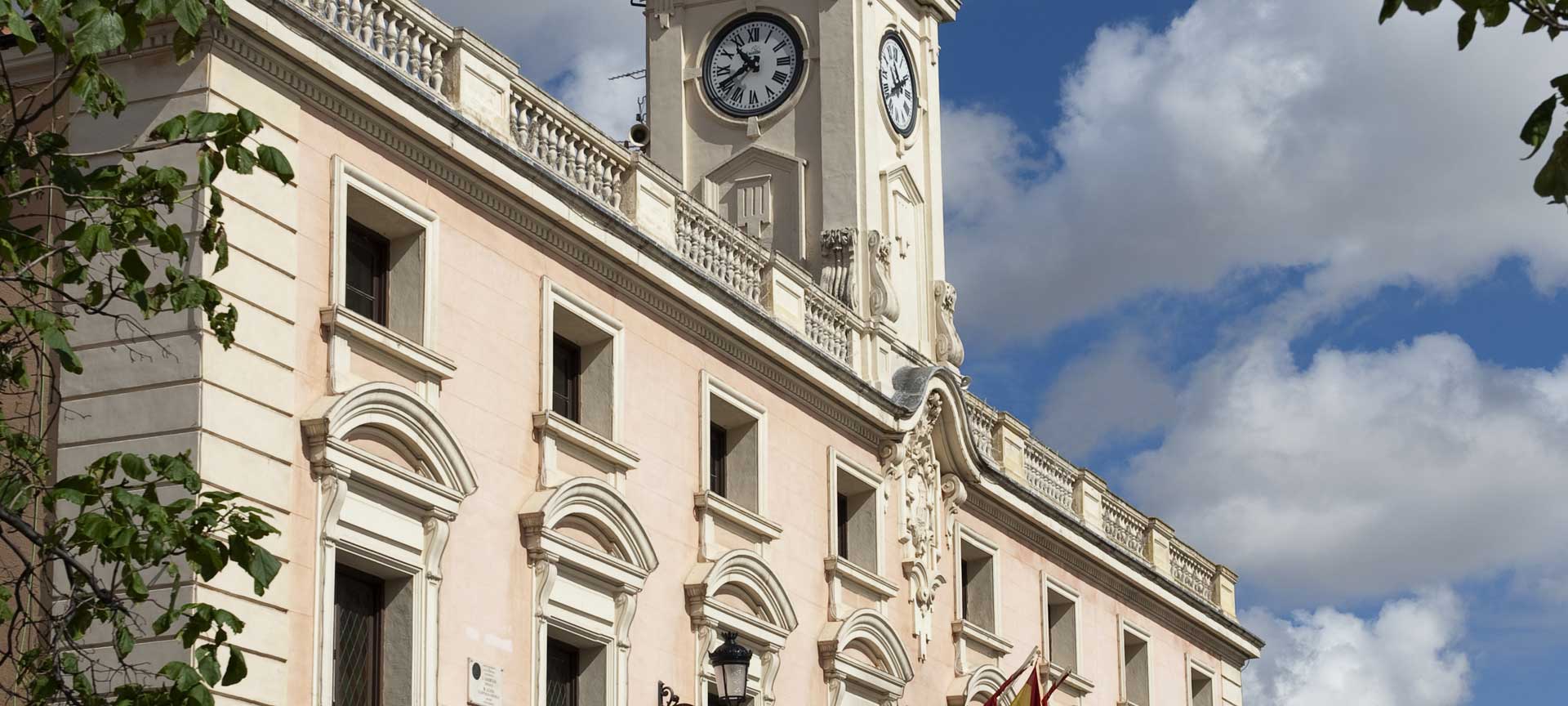 Casa Consistorial de Alcalá de Henares Casa Consistorial de Alcalá de Henares