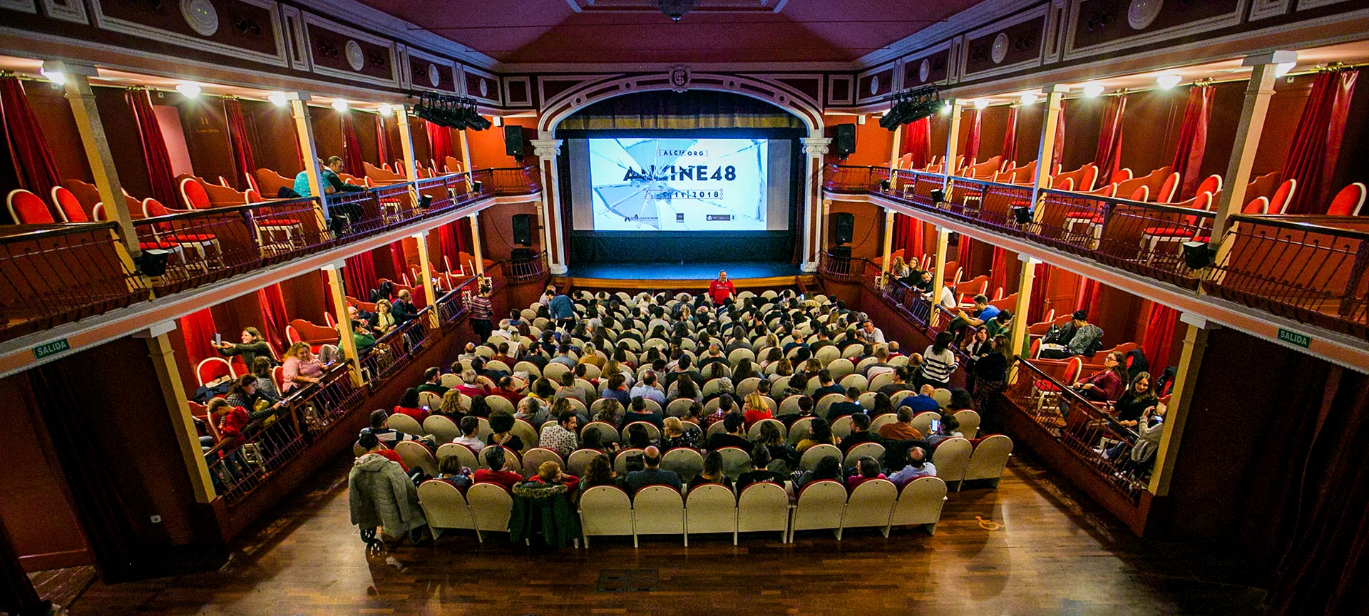 アルカラ・デ・エナーレスの映画祭「アルシネ」。マドリード州 アルカラ・デ・エナーレスの映画祭「アルシネ」。マドリード州