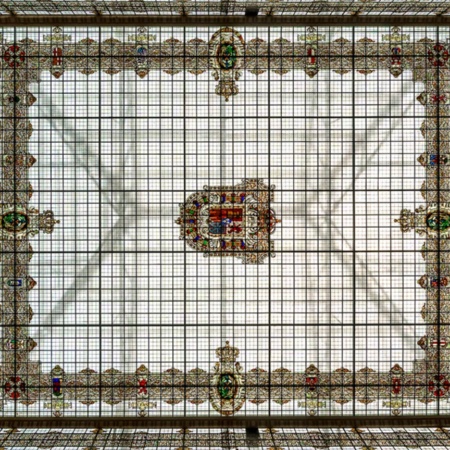 Verrière supérieure de la cour centrale. Musée géominier