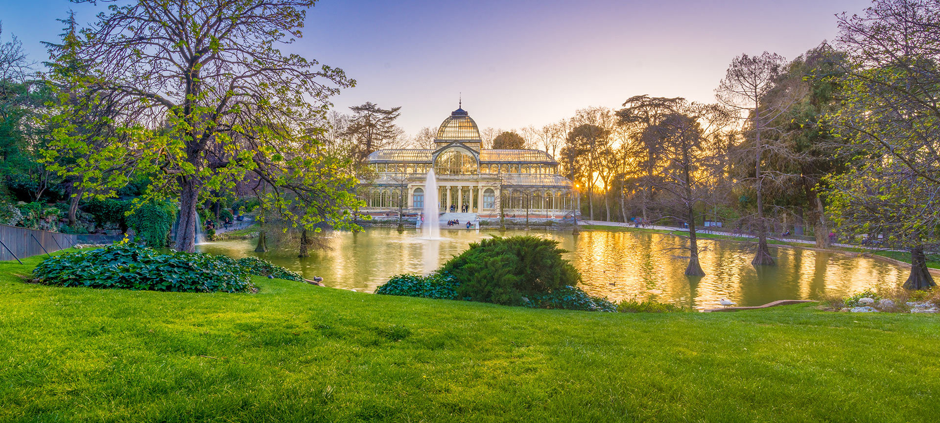 Palácio de Cristal, no Parque El Retiro de Madri Palácio de Cristal, no Parque El Retiro de Madri