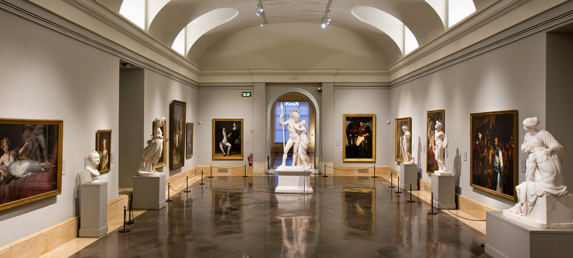 Galería central del Museo Nacional del Prado de Madrid Galería central del Museo Nacional del Prado de Madrid