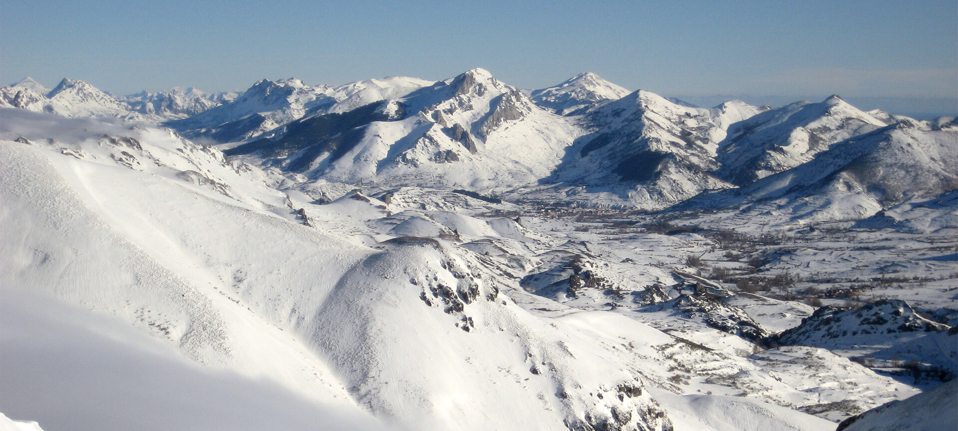 Villamanin in winter. Alto del Bernesga Villamanin in winter. Alto del Bernesga