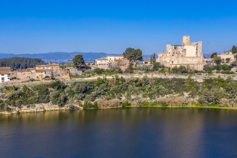 Zalew Foix i zamek Castellet, Alto Penedès, Barcelona